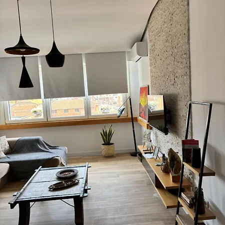 Itan Cozy Modern 아파트