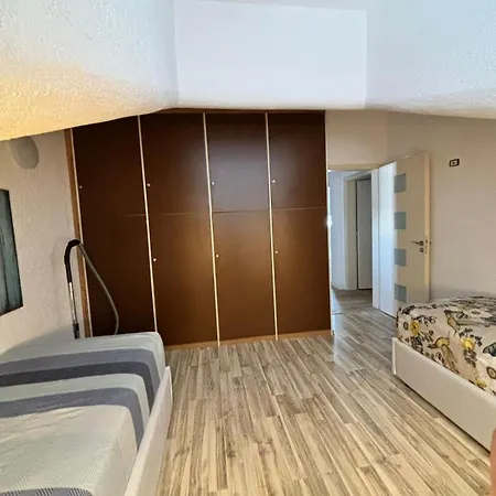 Itan Cozy Modern 티라나